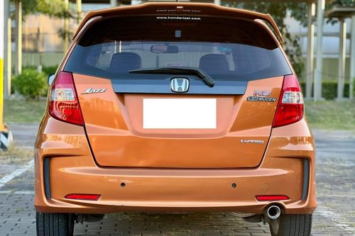 Old 2013 Honda Jazz 1.5L V AT