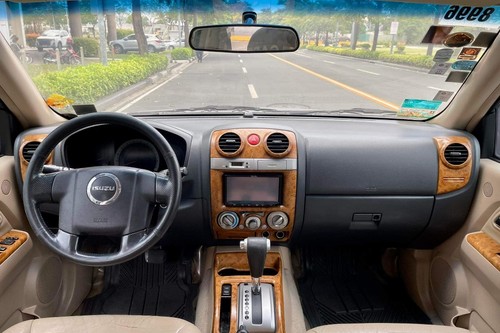 Old 2010 Isuzu Alterra 3.0 AT RWD