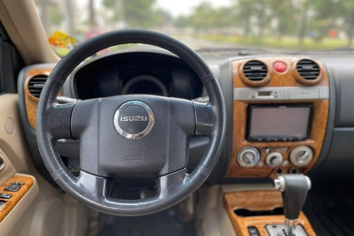 Second hand 2010 Isuzu Alterra 3.0 AT RWD 