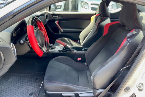 Used 2015 Toyota 86 2.0L AT