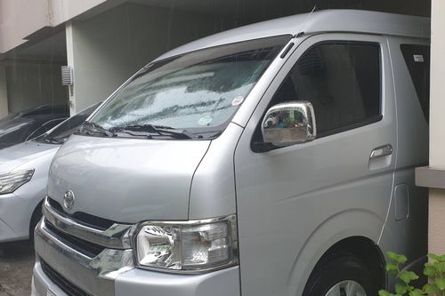 2nd Hand 2015 Toyota Hiace GL Grandia M/T