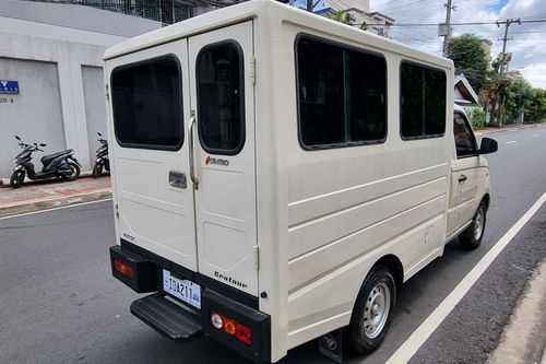 Old 2018 Foton Gratour MPV 14 Seater