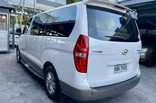 Old 2015 Hyundai Grand Starex 2.5L Gold CRDi AT