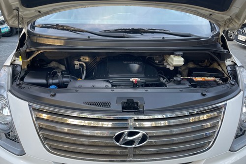 Used 2015 Hyundai Grand Starex 2.5L Gold CRDi AT