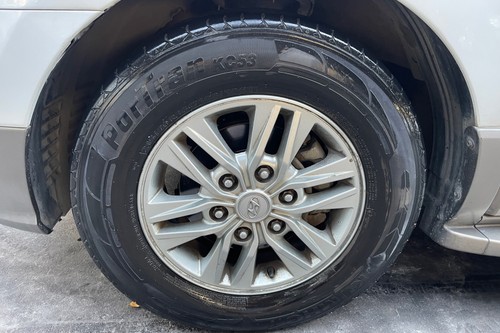 Used 2015 Hyundai Grand Starex 2.5L Gold CRDi AT