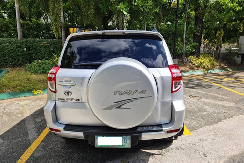 Used 2011 Toyota RAV 4 2.4 L AT