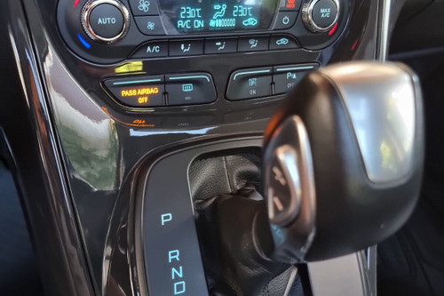 Second hand 2016 Ford Escape 2.0L Titanium EcoBoost 