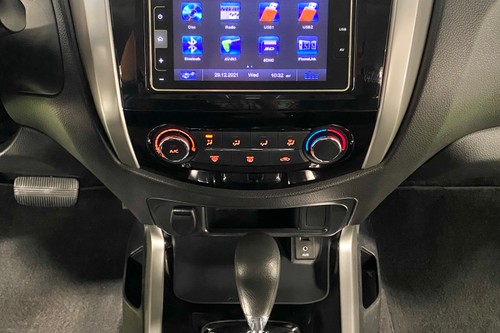 Used 2020 Nissan NP300 Navara 2.5L 4x2 EL 7AT Calibre