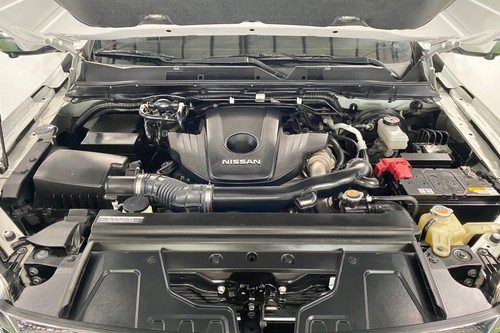 Used 2020 Nissan NP300 Navara 2.5L 4x2 EL 7AT Calibre
