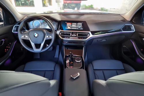 Old 2021 BMW 3 Series Sedan 318i Sport