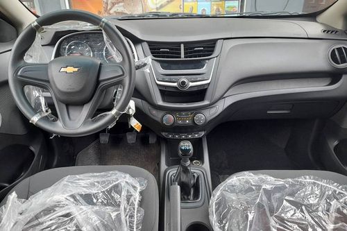Old 2019 Chevrolet Sail 1.3 LT MT