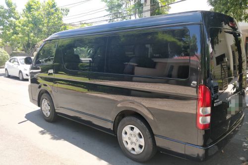 Old 2012 Toyota Hiace 2.5 GL Grandia MT
