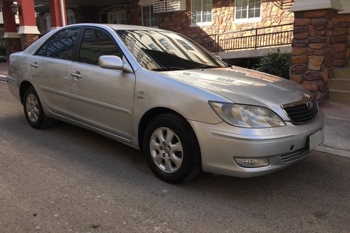 Old 2004 Toyota Camry 2.0G