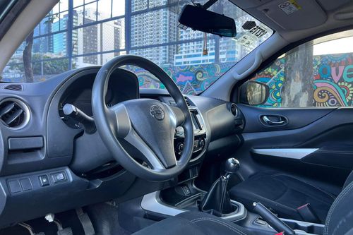 Second hand 2017 Nissan NP300 Navara 2.5L EL MT 4x2 