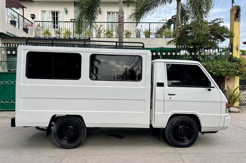 Second hand 2016 Mitsubishi L300 2.5L FB Exceed MT 