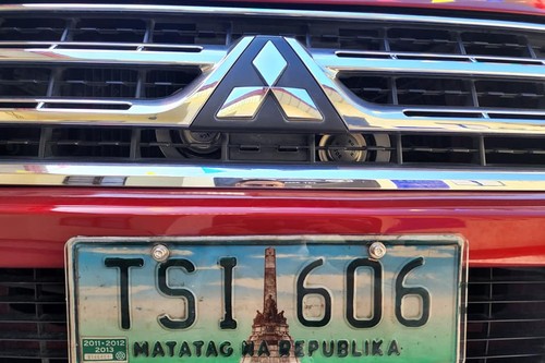 Old 2011 Mitsubishi Pajero GLS 3.2 Di-D 4WD AT