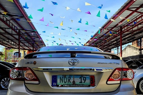 Second hand 2013 Toyota Corolla Altis 1.6 V AT 