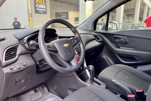 Old 2018 Chevrolet Trax Premier LS