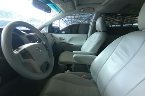 Used 2022 Toyota Sienna Luxury