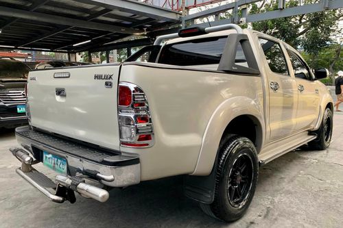 Second hand 2013 Toyota Hilux 2.8 G DSL 4x4 A/T 