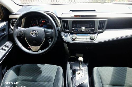 Old 2014 Toyota RAV 4 2.5L Active AT