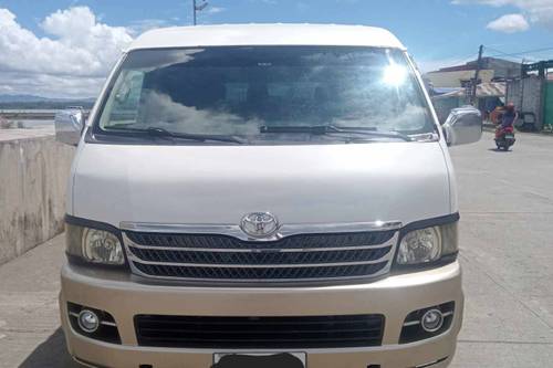 Second hand 2010 Toyota Hiace 3.0 Super Grandia AT 