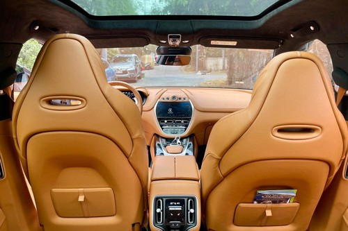 Second hand 2020 Aston Martin DBX 4.0L Twin-Turbo 