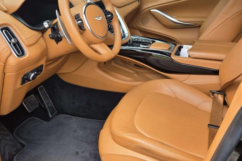 Old 2020 Aston Martin DBX 4.0L Twin-Turbo