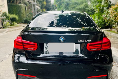 Old 2018 BMW 3 Series Sedan 320d M Sport