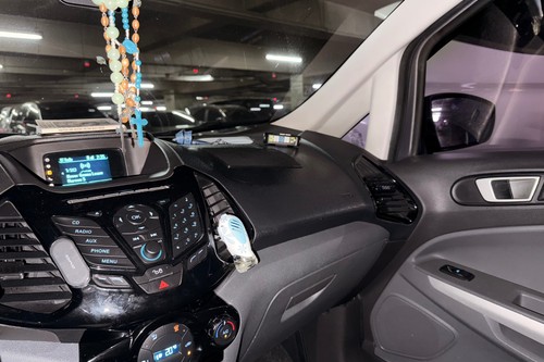 Old 2015 Ford Ecosport 1.5 L Titanium AT