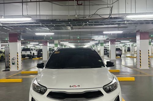 Old 2023 Kia Stonic EX AT