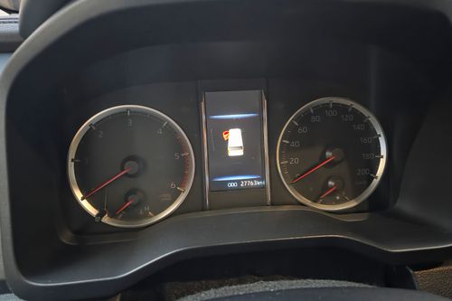 2nd Hand 2022 Toyota Hiace Super Grandia Elite AT