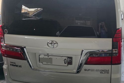 Second hand 2022 Toyota Hiace Super Grandia Elite AT 