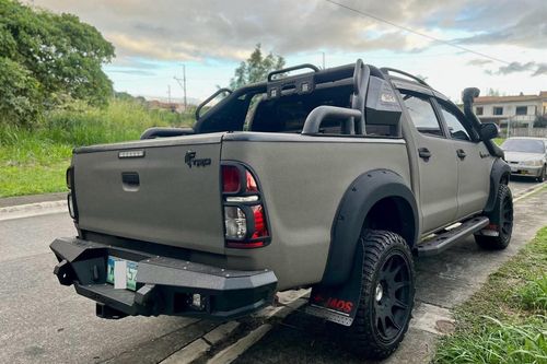 Old 2013 Toyota Hilux Conquest 2.8 4x4 A/T