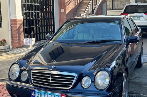 Second hand 2009 Mercedes-Benz E220 2.2 L AT 