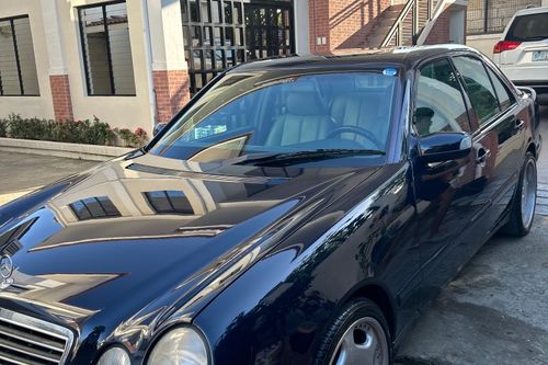 Old 2009 Mercedes-Benz E220 2.2 L AT