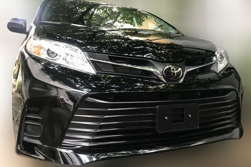 Second hand 2020 Toyota Sienna Luxury 