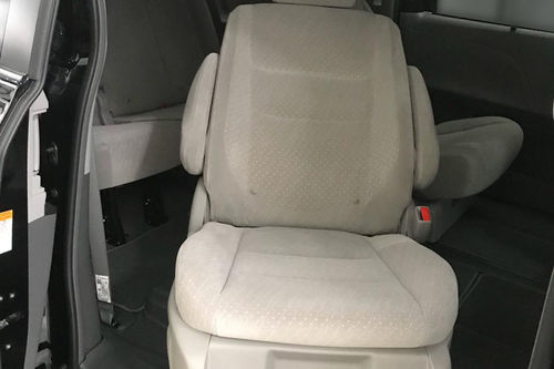 Second hand 2020 Toyota Sienna Luxury 