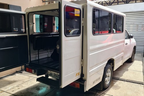 2nd Hand 2017 Toyota Hilux FX 4x2 With Rear Aircon