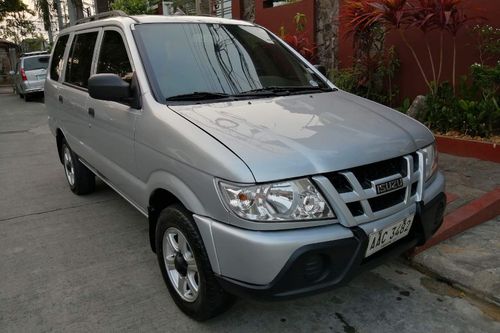Second hand 2015 Isuzu Crosswind XT  MT 