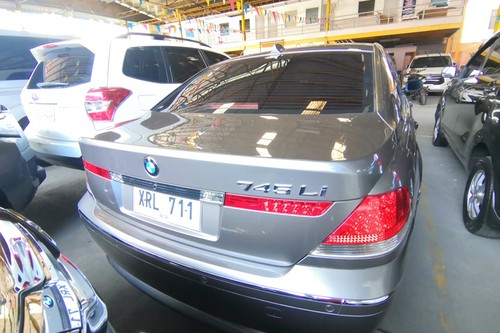 Second hand 2004 BMW 7 Series Sedan 745Li 