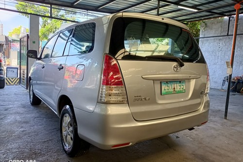 Old 2008 Toyota Innova 2.0L E AT