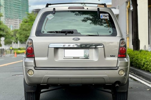 Old 2007 Ford Escape 2.3L XLS AT