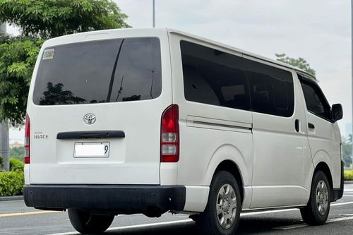 Old 2016 Toyota Hiace Commuter 3.0 M/T