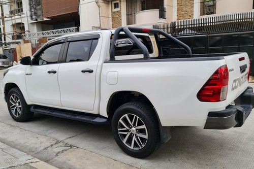 Second hand 2020 Toyota Hilux Conquest 2.8 4x4 M/T 