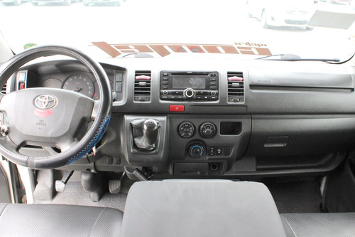 Second hand 2017 Toyota Hiace Commuter 3.0 M/T 