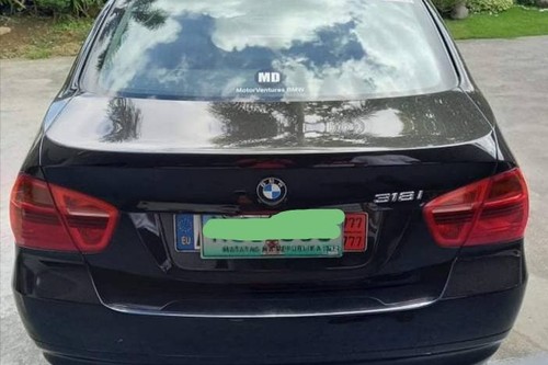 Second hand 2010 BMW 318i 2.0L RWD AT 