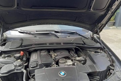 2nd Hand 2010 BMW 318i 2.0L RWD AT