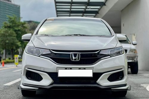 Second hand 2018 Honda Jazz 1.5 V MT 