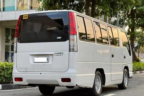 Old 2017 Isuzu I-Van 2.8L